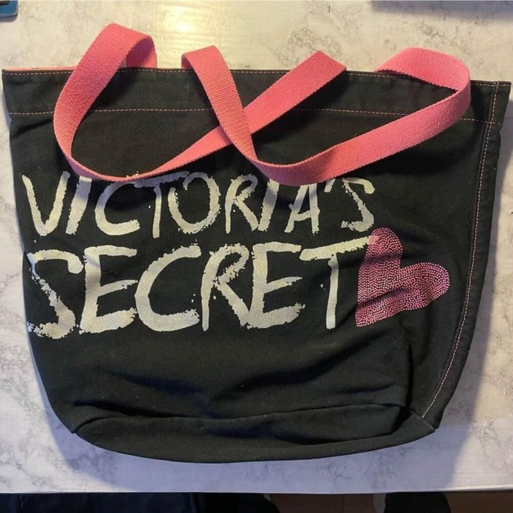 VS Tote Bag!  Like new in excellent condition!  New Shopper bag?